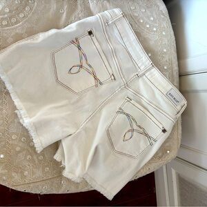NWOT Judy Blue medium denim shorts in ivory w rainbow threading on back stretch